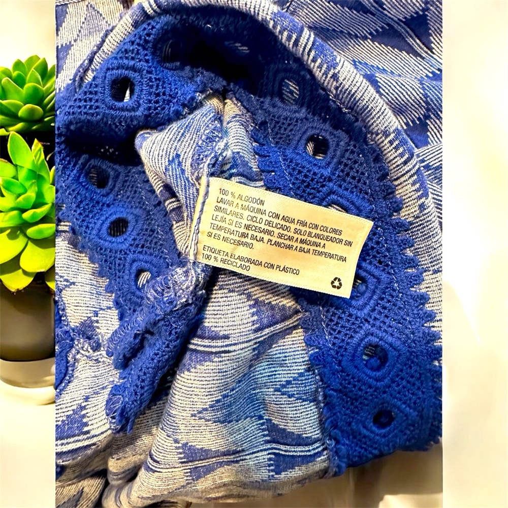 Merona π¦ Sz M Blue Blouse with Relaxed Fit and Rounded Neckline - Picture 8 of 9